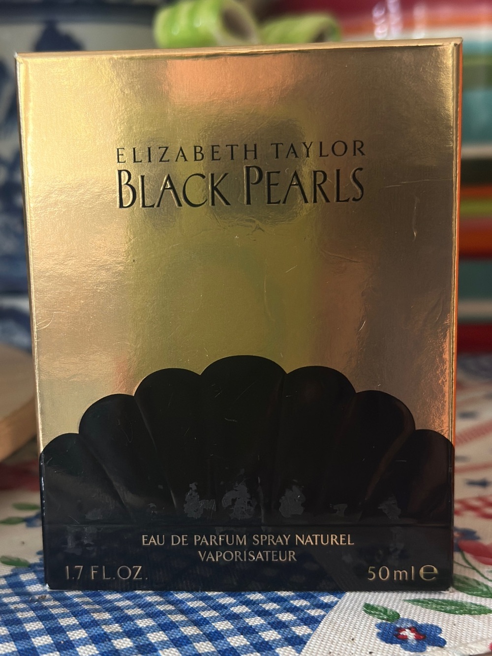 New in box Elizabeth Taylor Women's Black Pearls  Spray